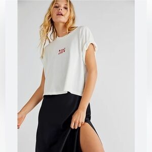 DAYDREAMER Embroidered Love Heart Boxy Crop In Vintage White